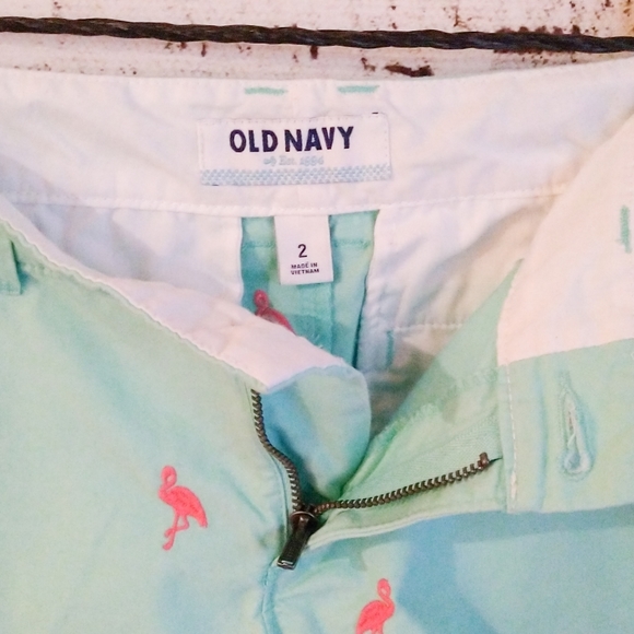 Old Navy flamingo chino cotton embroidered shorts - Picture 8 of 9
